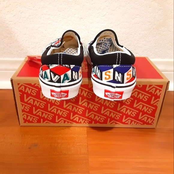 Van's - Picture 4 of 4